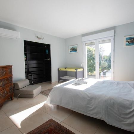 Ibis - Villa Avec Piscine, Jardin Et Parking Arlés Exterior foto