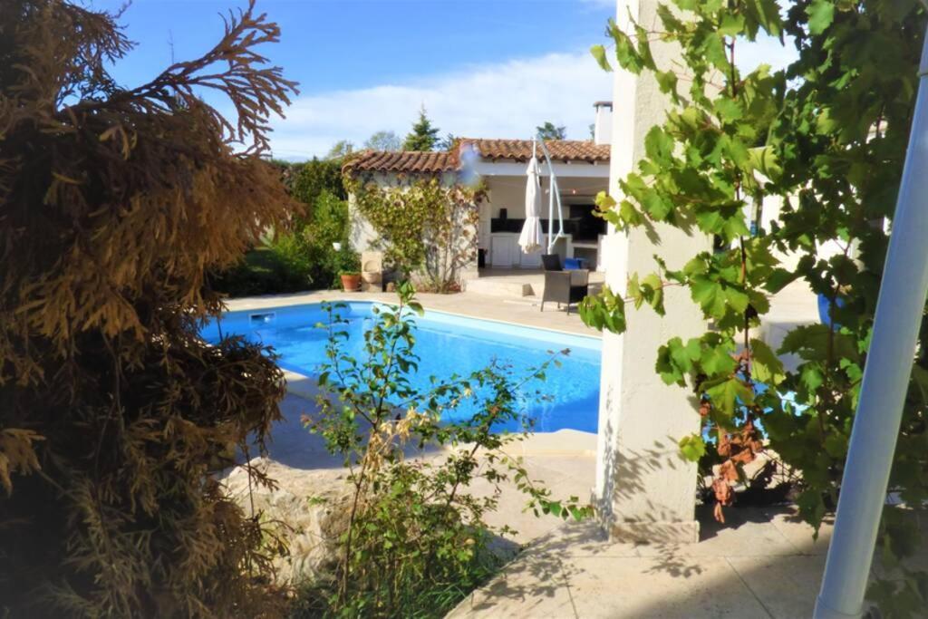 Ibis - Villa Avec Piscine, Jardin Et Parking Arlés Exterior foto