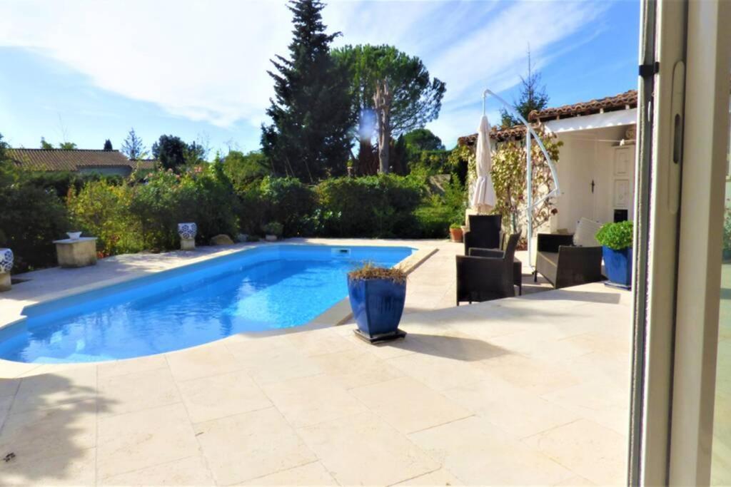 Ibis - Villa Avec Piscine, Jardin Et Parking Arlés Exterior foto