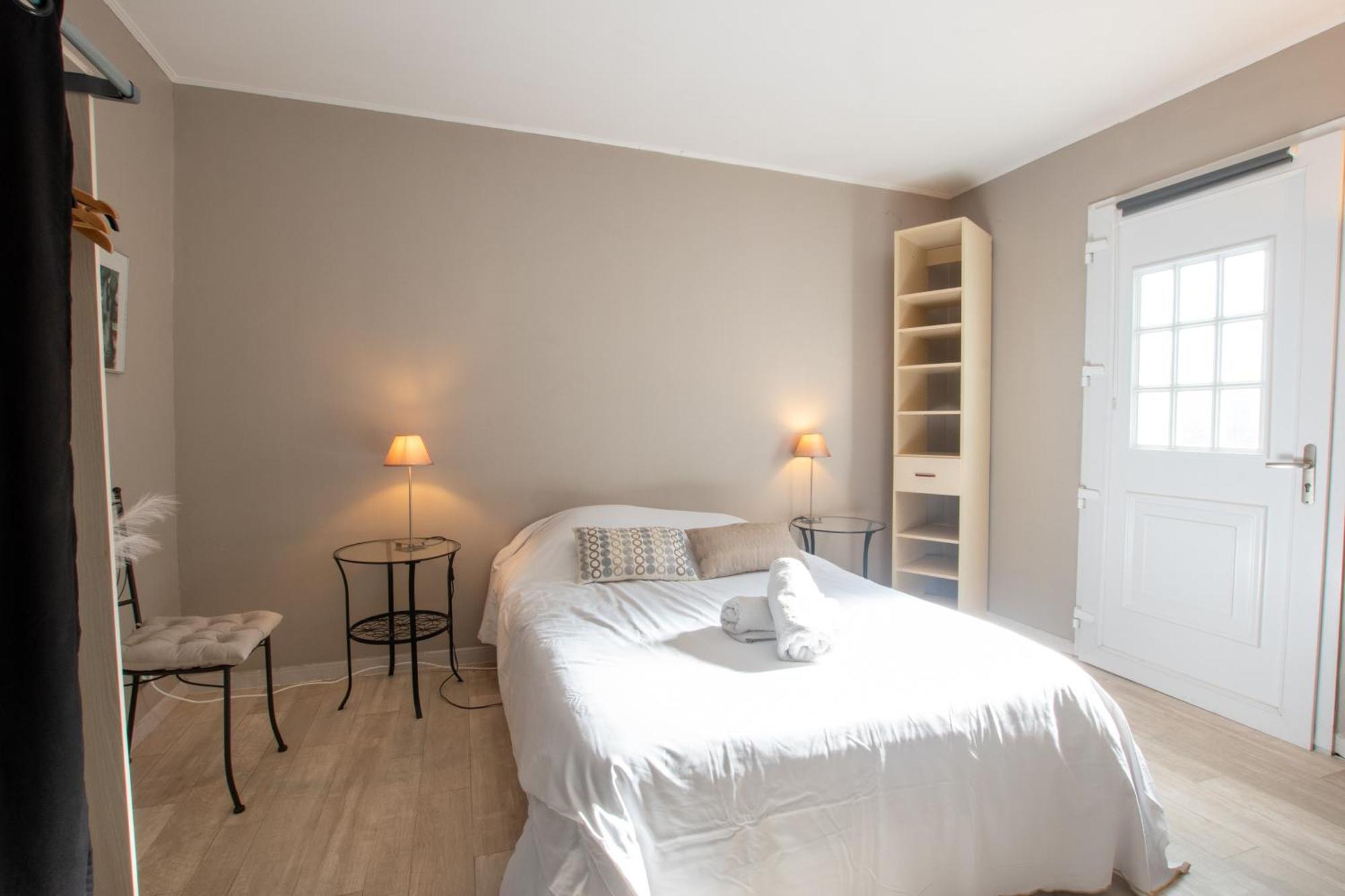 Ibis - Villa Avec Piscine, Jardin Et Parking Arlés Exterior foto